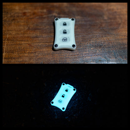 Glow Key Fob for 4Runner | 1999-2009 | Glow in the Dark
